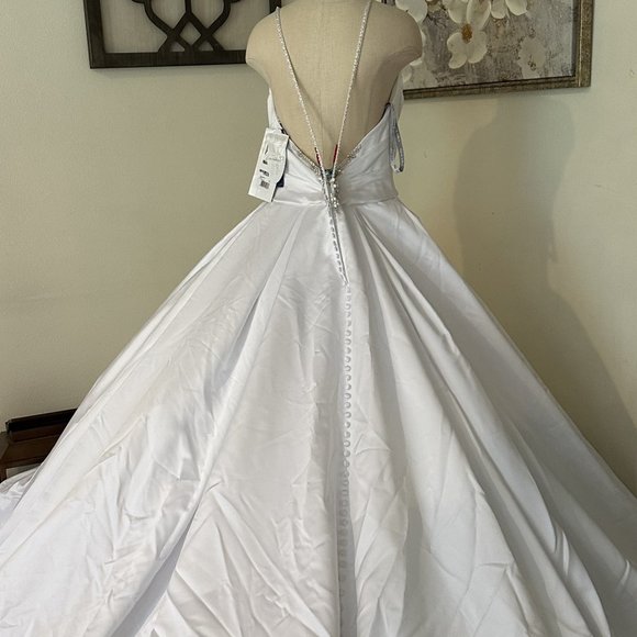 Alfred Angelo Jeweled Beauty - Picture 3 of 8